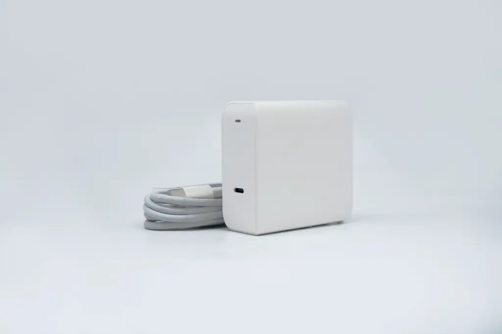 Type-C100W AC power cable & Adapter